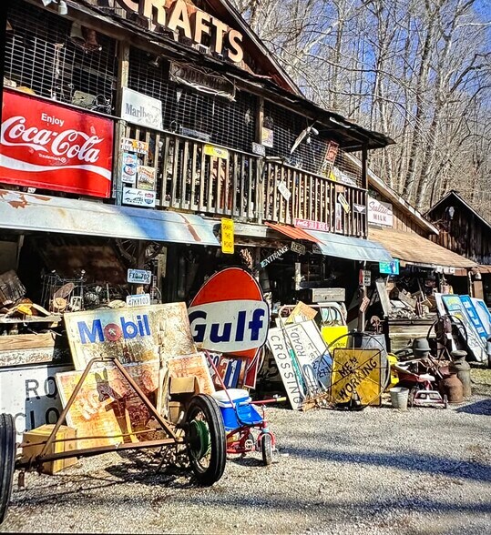 More Photos Of 2024 Powdermill Hill Rd, Lawrenceburg Storefront For Sale