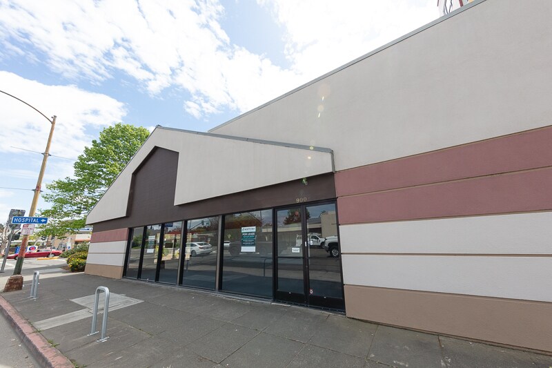 More Photos Of 900 4th St, Santa Rosa General Retail For Lease