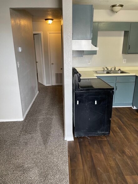 More Photos Of 1308 N Carol Ave, Monahans Apartments For Sale