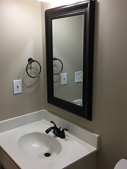 More Photos Of 3515 Harrison St, Batesville Apartments For Sale