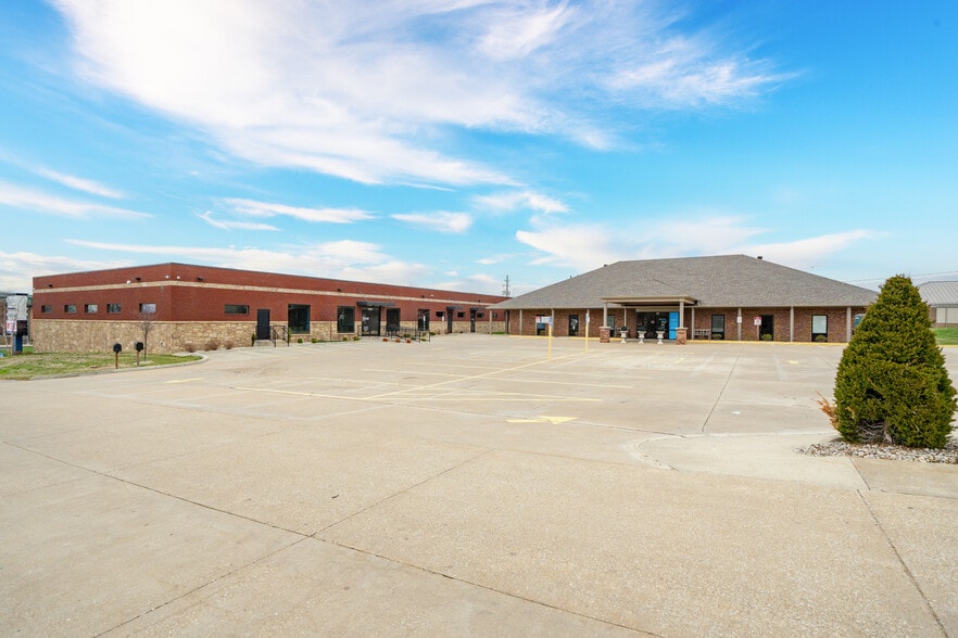 More Photos Of 3110 Fairview Dr, Owensboro Healthcare For Sale