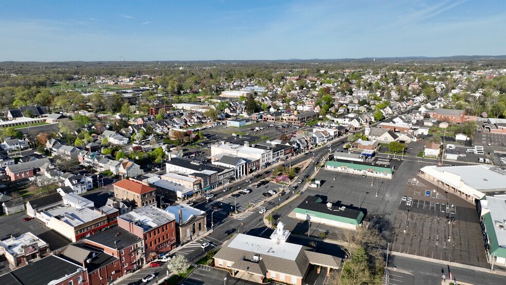 More Photos Of 312-314 W Broad St, Quakertown Office For Sale