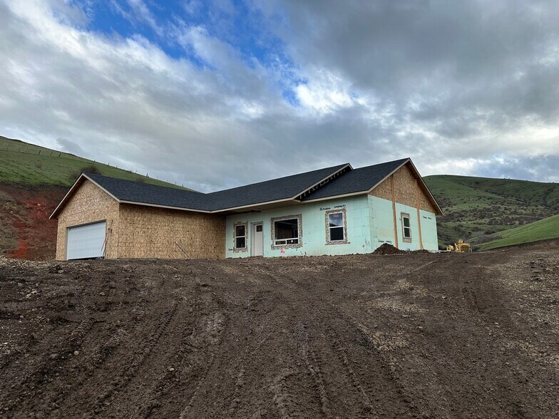 More Photos Of 46054 McKay Creek Rd, Pilot Rock Land For Sale