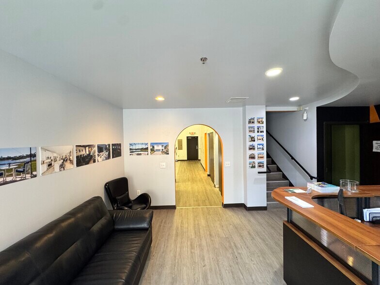 More Photos Of 2151 Consulate Dr, Orlando Loft Creative Space For Lease
