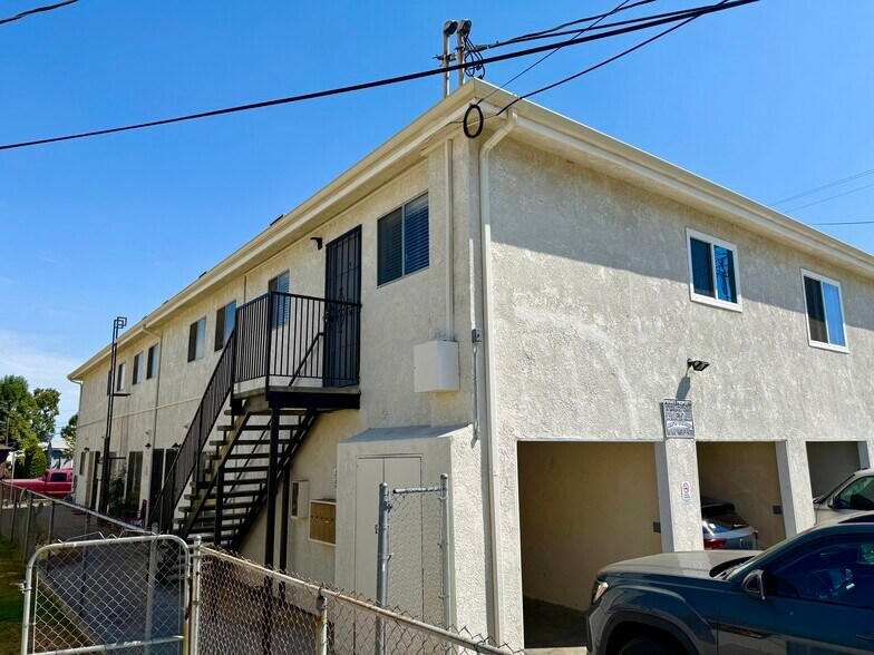 More Photos Of 123 Orange Grove Ave, San Fernando Apartments For Sale