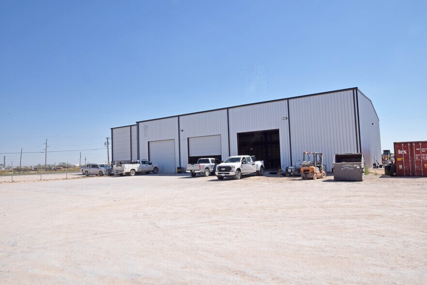 More Photos Of 2250 Dixie Blvd, Odessa Industrial For Sale