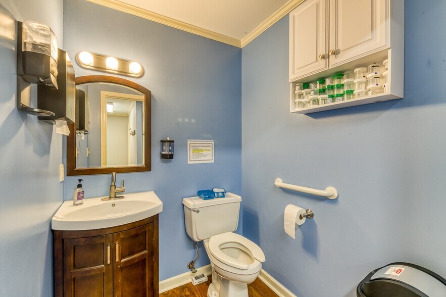 More Photos Of 807 S Pendleton St, Easley Medical For Sale