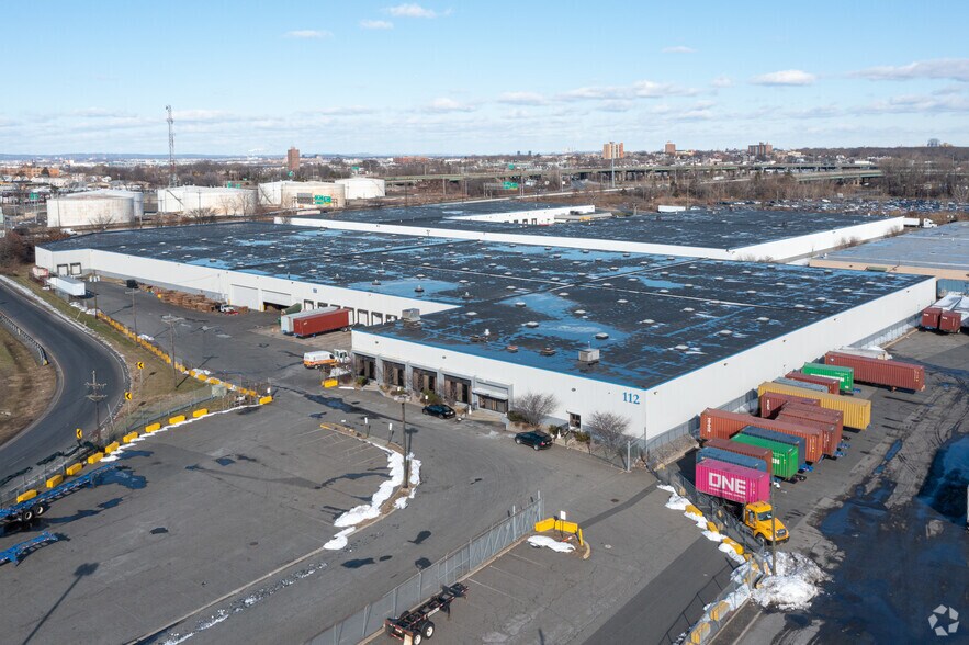 More Photos Of 112 Port Jersey Blvd, Jersey City Warehouse For Lease