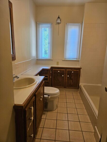 More Photos Of 1397-1407 SE 130th Ave, Portland Apartments For Sale