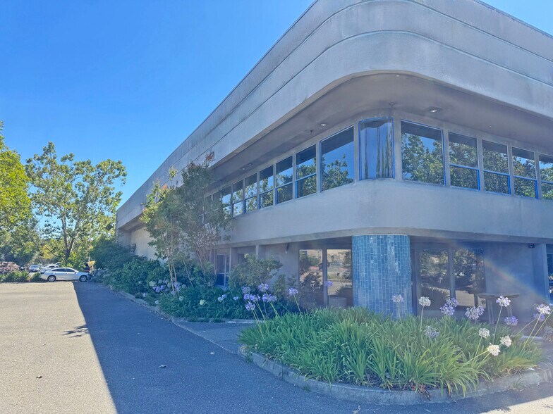 More Photos Of 2811 Dowd Dr, Santa Rosa Office For Lease