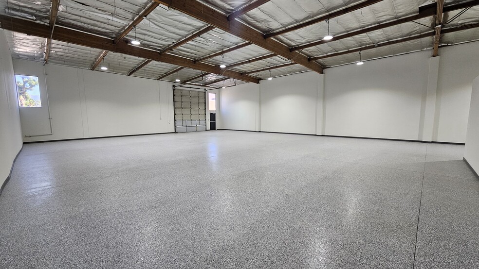 More Photos Of 12350 Montague St, Pacoima Light Manufacturing For Sale