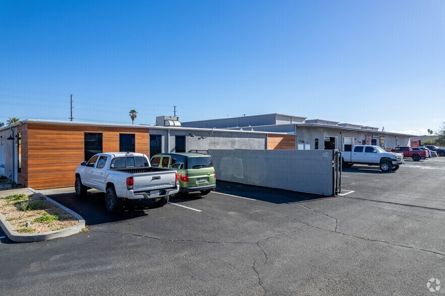 More Photos Of 9000 Arlington Ave, Riverside Manufacturing For Lease
