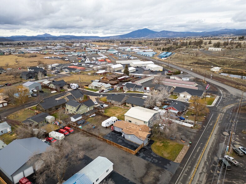 More Photos Of 1505 NW Harwood Ave, Prineville Apartments For Sale