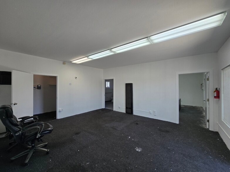 More Photos Of 27572 Mission Blvd, Hayward Auto Dealership For Sale