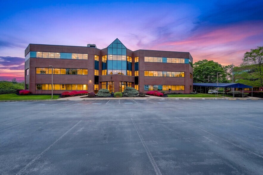 More Photos Of 470 John Young Way, Exton Unknown For Lease