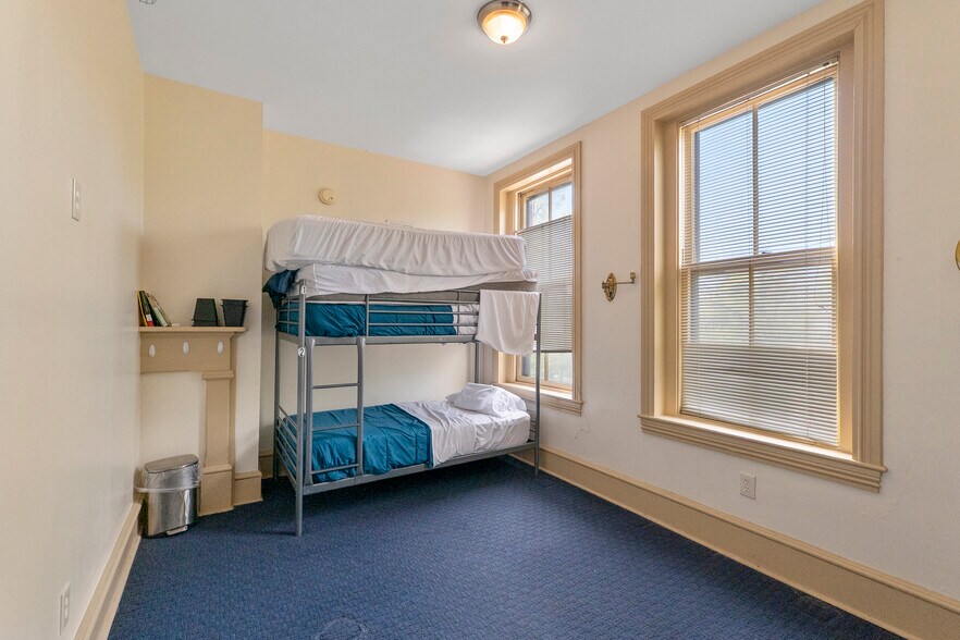 More Photos Of 1010 Pennsylvania Ave SE, Washington Hospitality For Sale