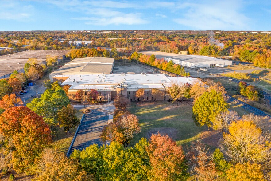 More Photos Of 3400 Westinghouse Blvd, Charlotte Manufacturing For Lease