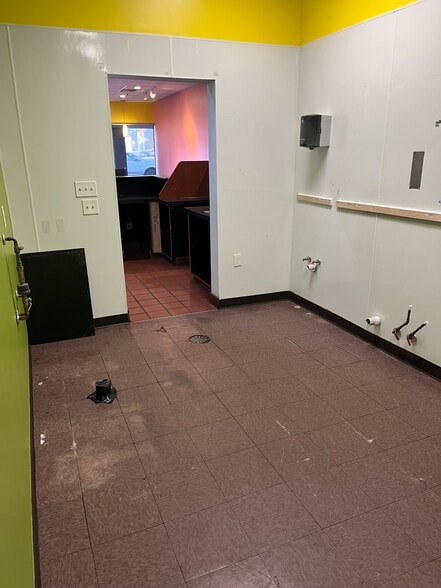 More Photos Of 5016-5068 Old Taylor Mill Rd, Taylor Mill Unknown For Lease