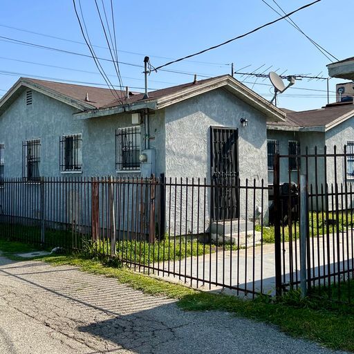 More Photos Of 10007 S San Pedro St, Los Angeles Apartments For Lease