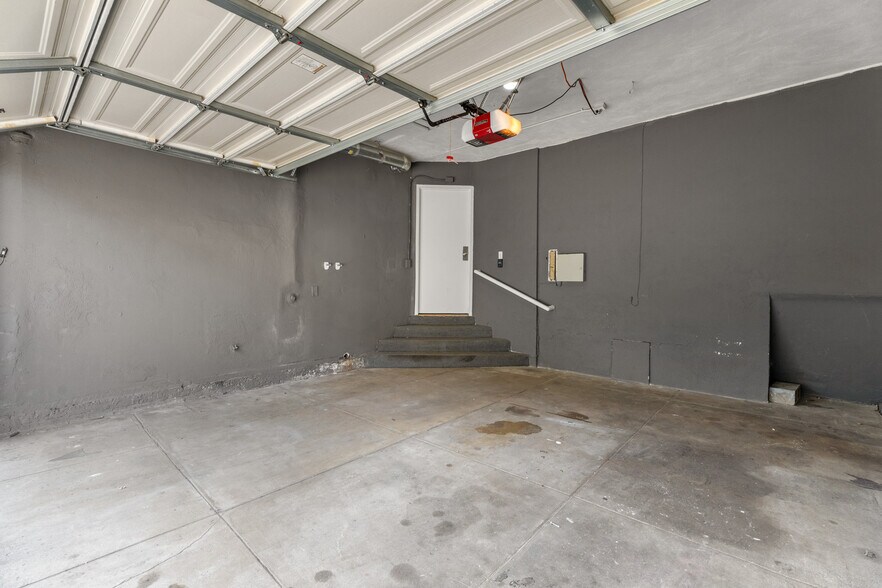 More Photos Of 22 28th Ave, Venice Apartments For Sale