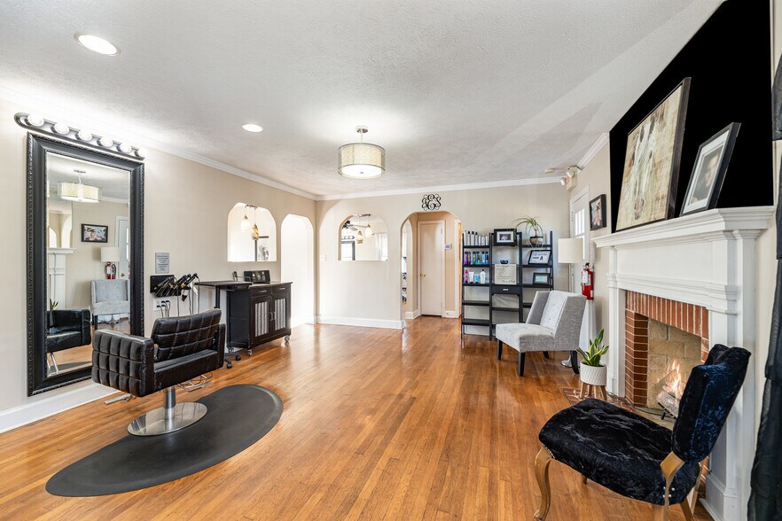 More Photos Of 317 E King St, King Storefront Retail Office For Sale