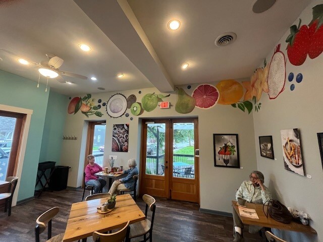 More Photos Of 33 Elm St, East Aurora Restaurant For Sale