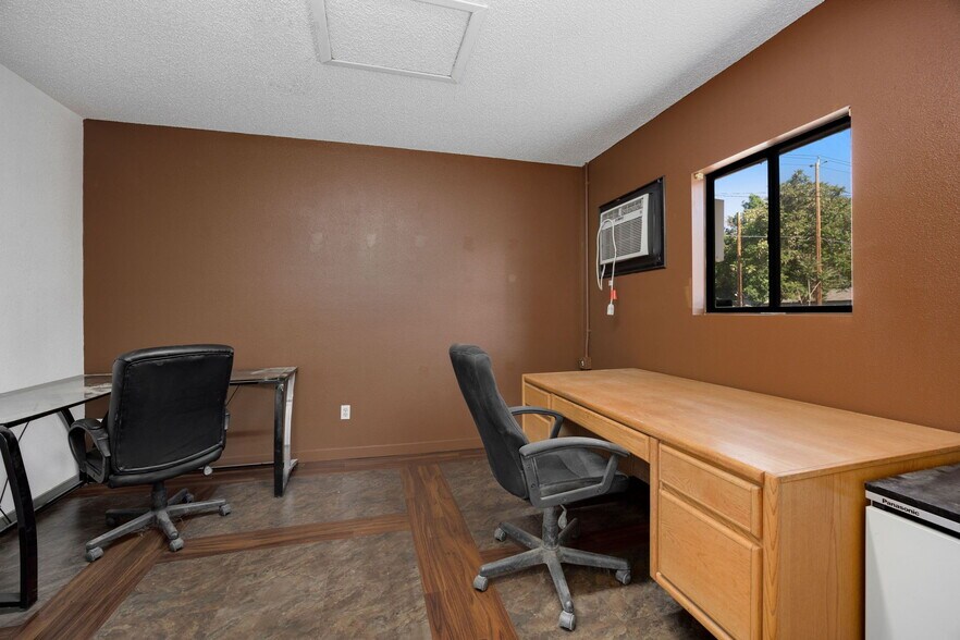 More Photos Of 1021 N Lincoln Ave, Loveland Freestanding For Lease