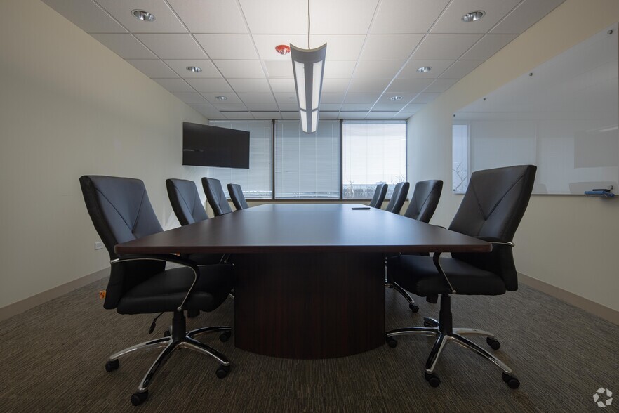 More Photos Of 1111 E Touhy Ave, Des Plaines Office For Sale