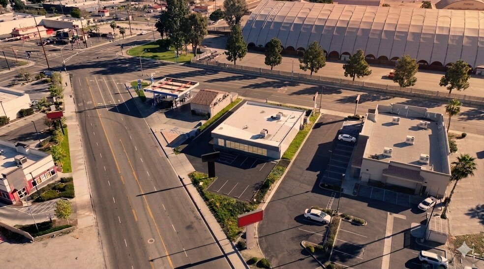More Photos Of 550 S E St, San Bernardino Storefront Retail Office For Lease