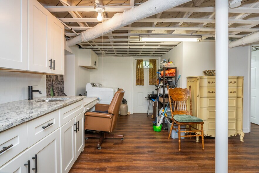 More Photos Of 4270 S Main St, Acworth Office For Sale