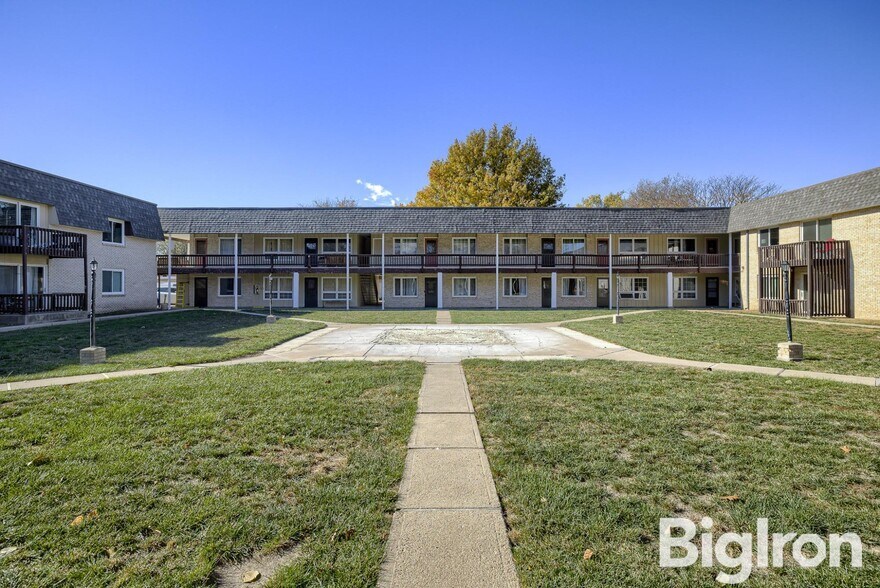 More Photos Of 633 E 10th St, York Apartments For Sale