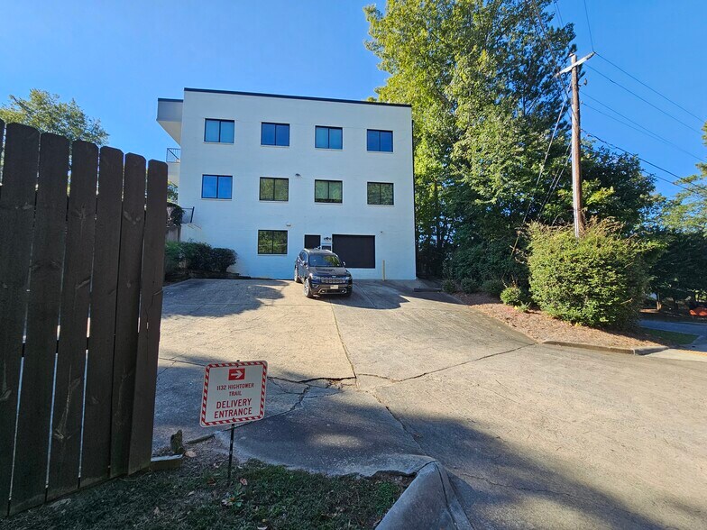 More Photos Of 1132 Hightower Trl, Atlanta Medical For Sale