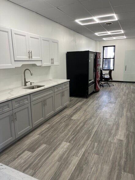 More Photos Of 1620 US Highway 22 E, Union Township Unknown For Lease