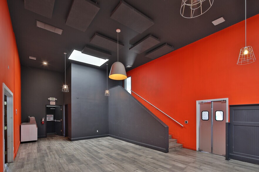 More Photos Of 1958 Colorado Blvd, Los Angeles Restaurant For Lease