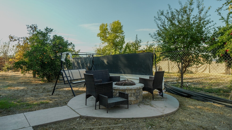 More Photos Of 2314 S Artesia St, San Bernardino Industrial For Sale