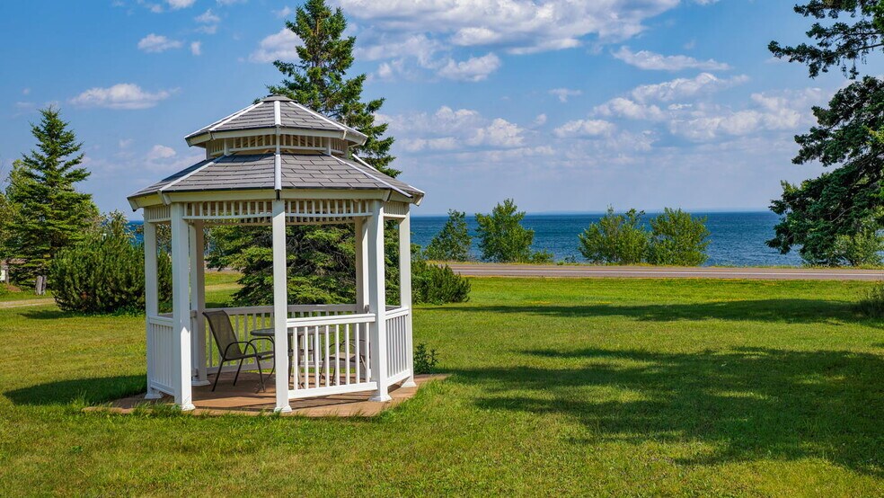 More Photos Of 9000 Congdon Blvd, Duluth Hotel For Sale