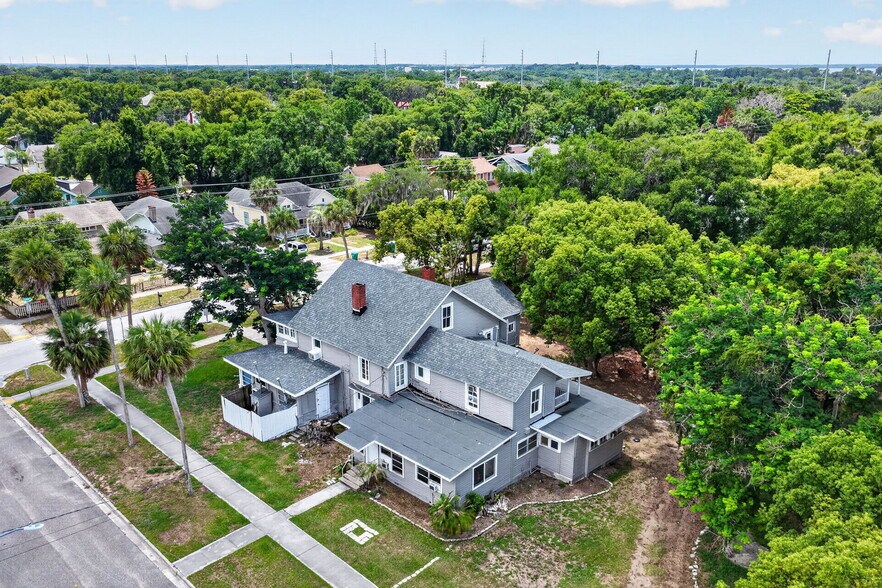 More Photos Of 527 E Lemon Ave, Eustis Apartments For Sale