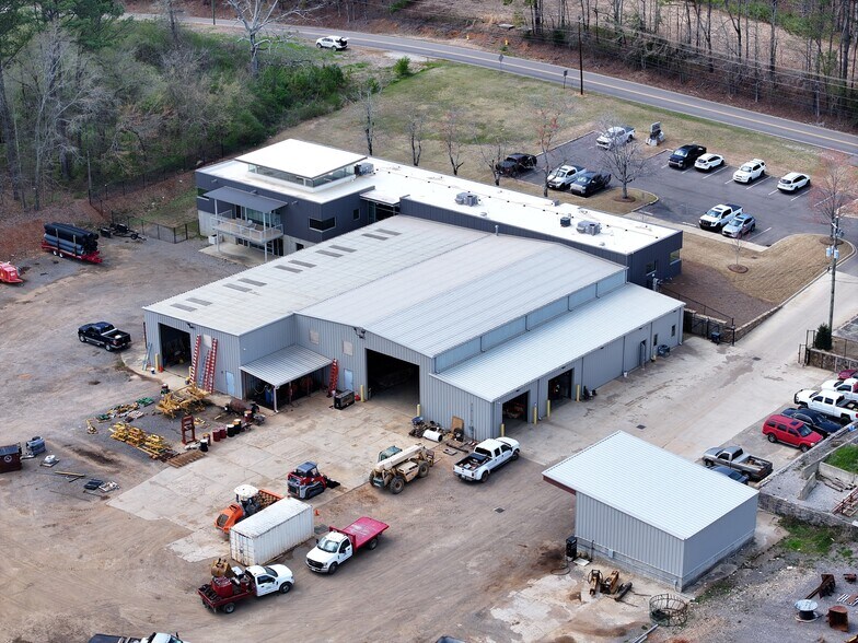 More Photos Of 2511 Ruffner Rd, Birmingham Warehouse For Sale