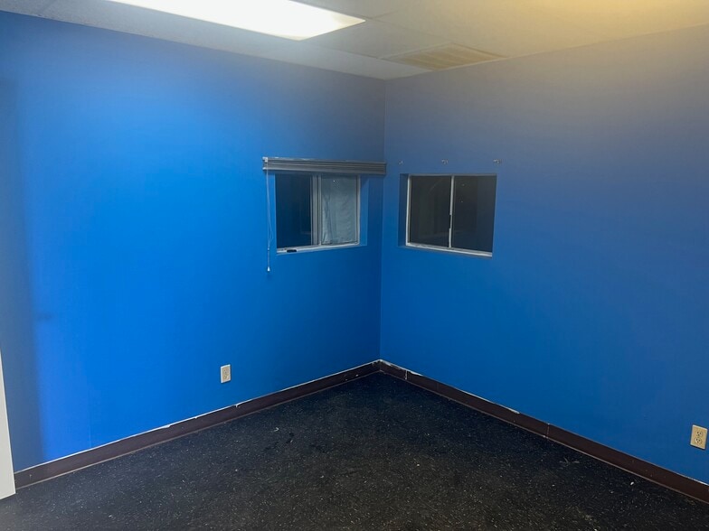 More Photos Of 1510 Mid Cities Dr, Pharr Warehouse For Lease