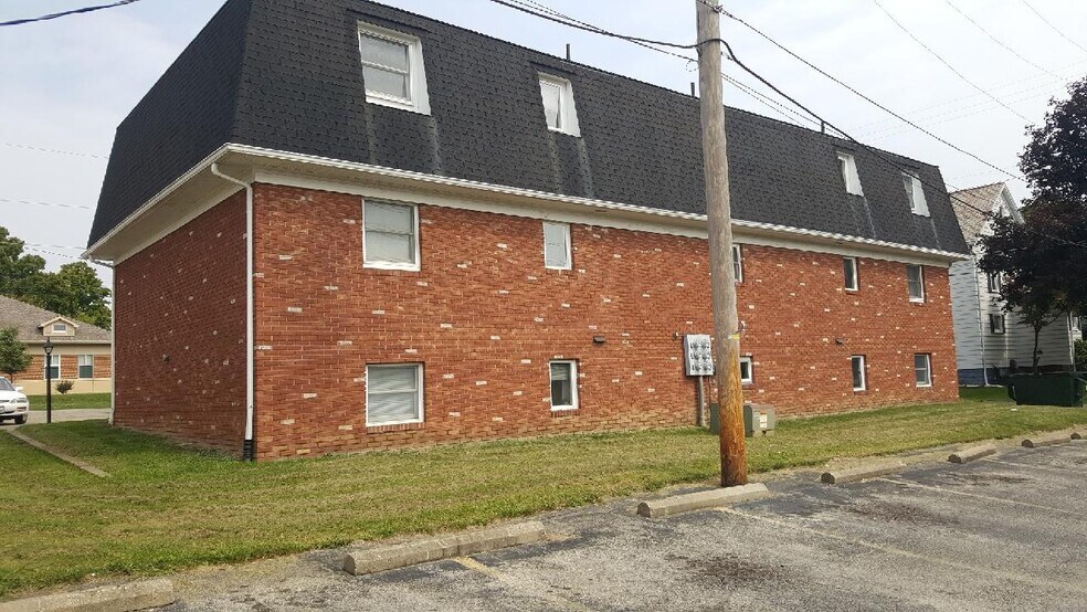 More Photos Of 110 E Pine St, Lisbon Apartments For Sale