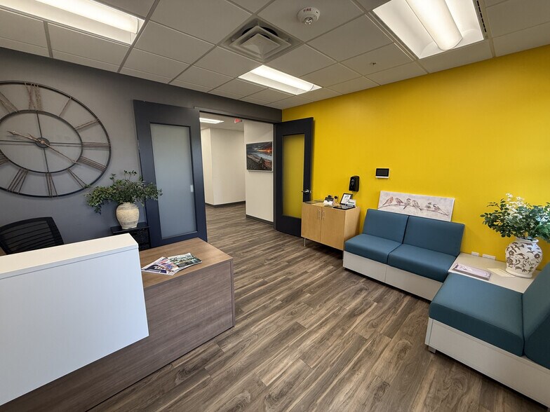 More Photos Of 7020 Professional Pky E, Sarasota Office For Lease