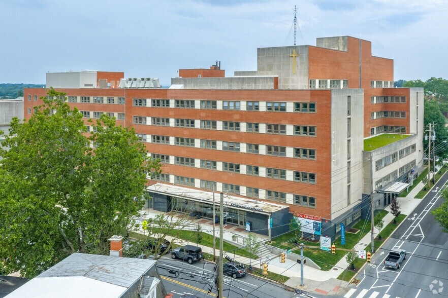 More Photos Of 250 College Ave, Lancaster Apartments For Lease