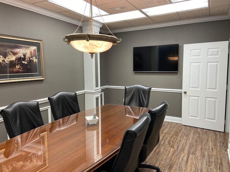 More Photos Of 725 Harvard Dr, Owensboro Coworking Space