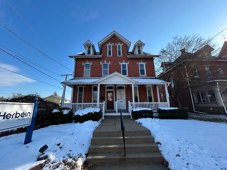 More Photos Of 566 Main St, Royersford Office For Sale
