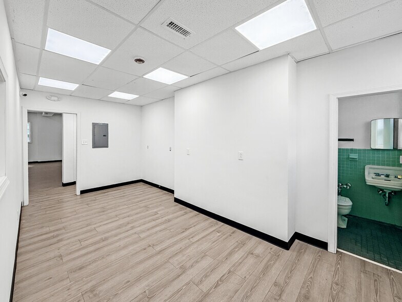 More Photos Of 64 Dewey St, Worcester Office For Sale