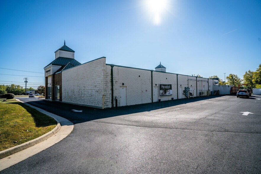 More Photos Of 1028 Richmond Ave, Staunton Unknown For Lease
