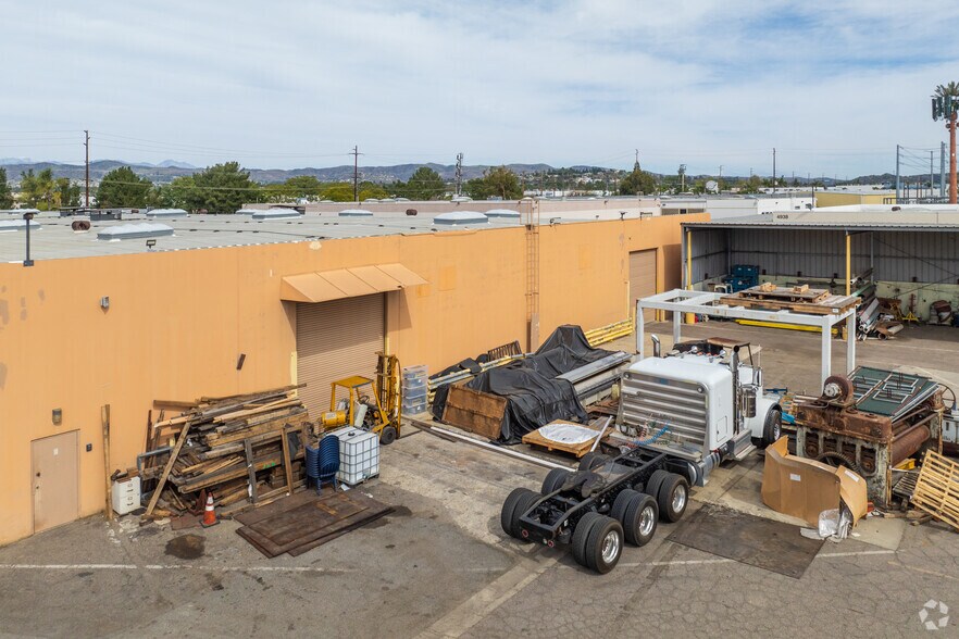 More Photos Of 4930 E La Palma Ave, Anaheim Warehouse For Lease