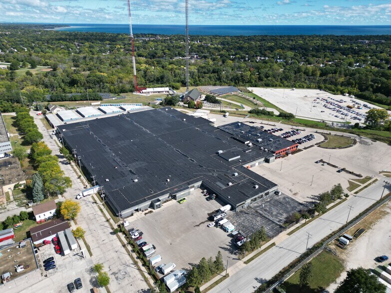 More Photos Of 4200 N Holton St, Milwaukee Warehouse For Lease