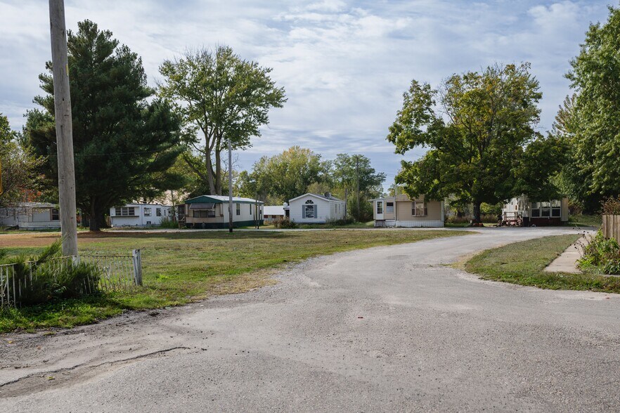 More Photos Of 225 S Barnett, Nauvoo Multifamily For Sale