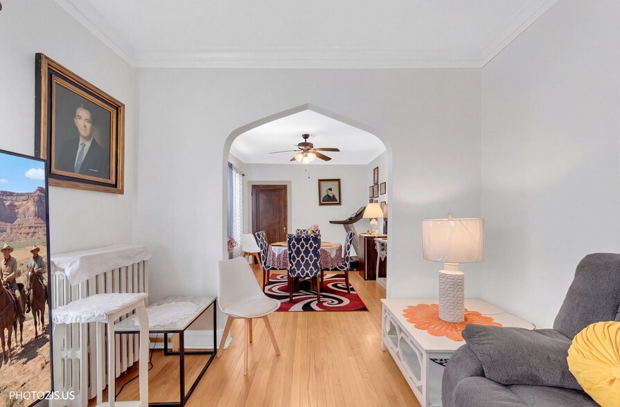 More Photos Of 6533 W North Ave, Oak Park Storefront Retail Office For Sale